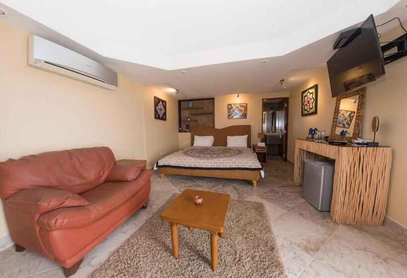 Deluxe Suite King Bed, Dharma Beach