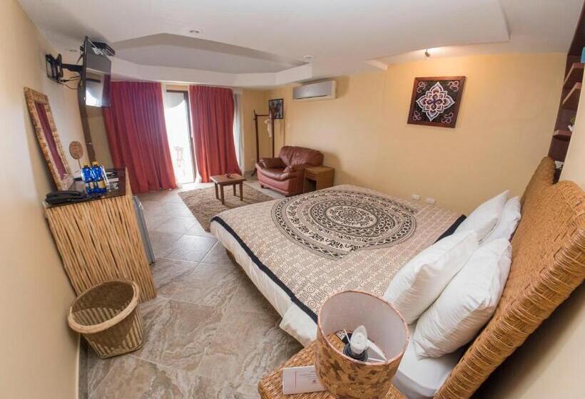 Deluxe Suite King Bed, Dharma Beach