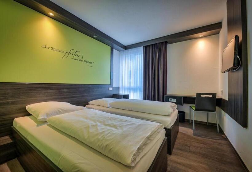 Family Connecting Room, Economy
