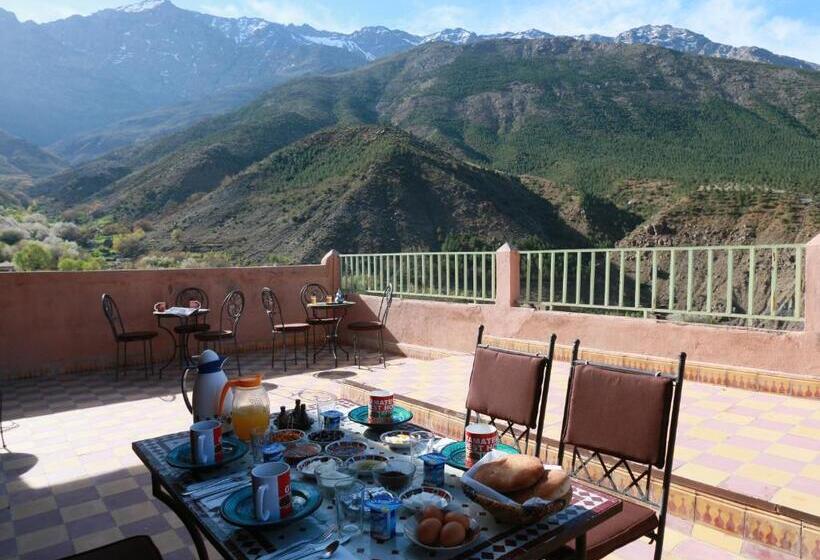 Трехместный Номер Базовый, Tamatert Guest House