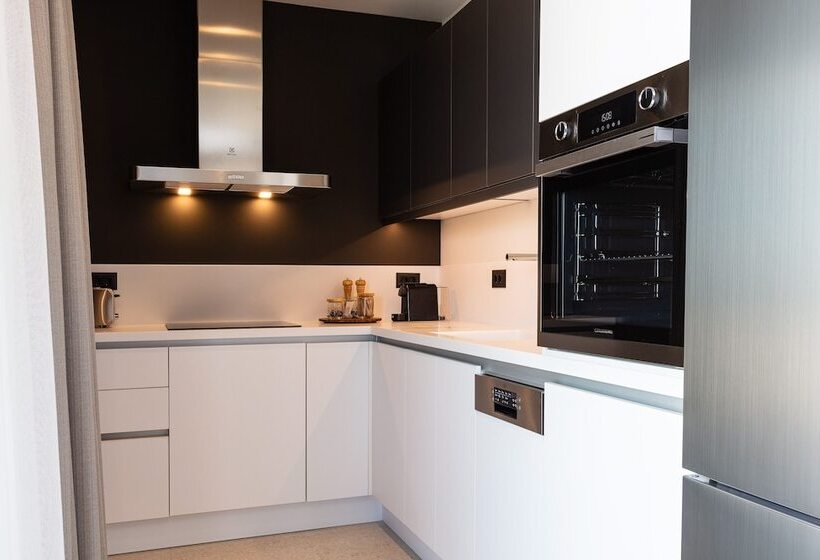 سوئیت پریمیوم با چشم‌انداز دریا, Porta Suites