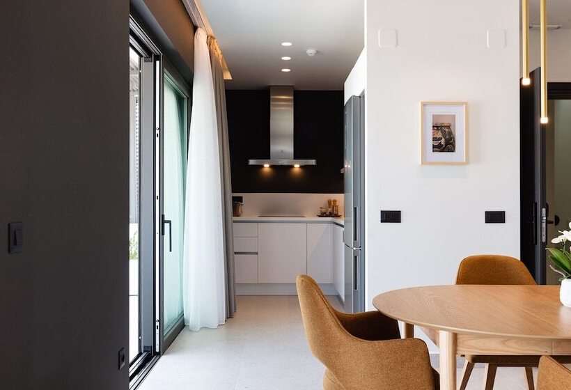 سوئیت پریمیوم با چشم‌انداز دریا, Porta Suites