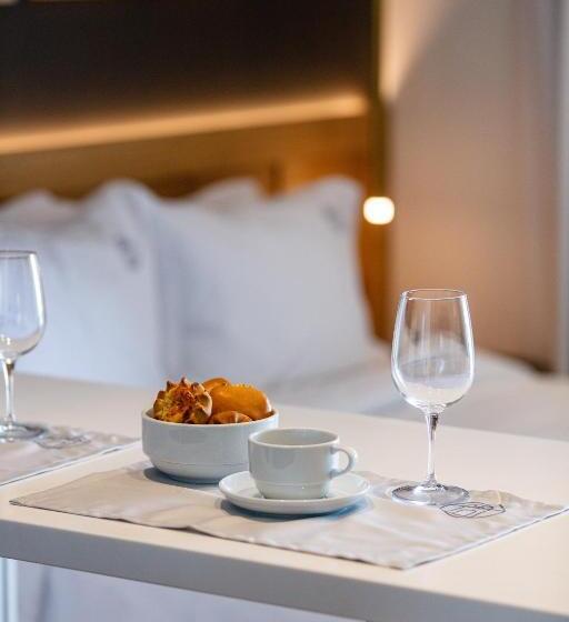سوییت جونیور با چشم‌انداز دریا, Porta Suites