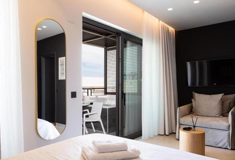 سوییت جونیور با چشم‌انداز دریا, Porta Suites