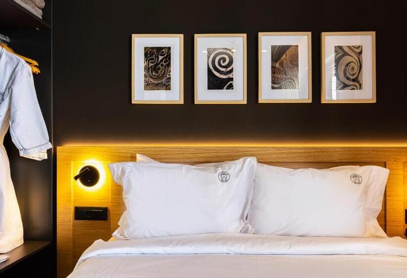 سوییت جونیور با چشم‌انداز دریا, Porta Suites