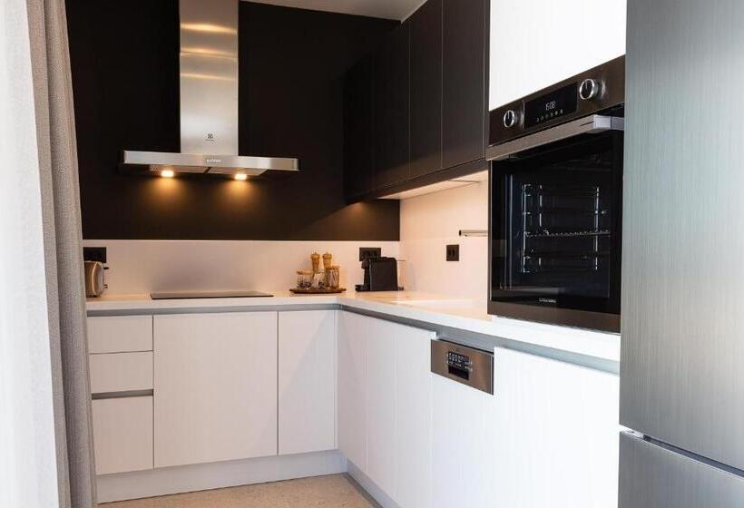 سوئیت پریمیوم با چشم‌انداز دریا, Porta Suites