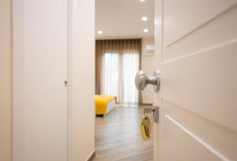 اتاق لوکس با تخت بزرگ, Residence O Sole Mio Pompei