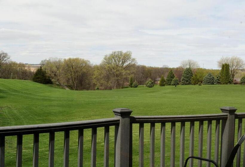 Люкс Кровать Кинг, Cobblestone Inn & Suites   Denison | Majestic Hills