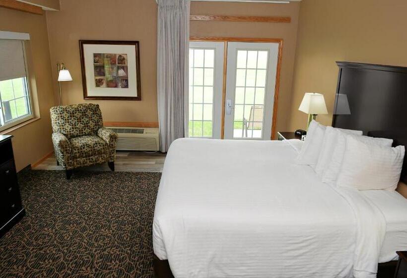 Люкс Кровать Кинг, Cobblestone Inn & Suites   Denison | Majestic Hills