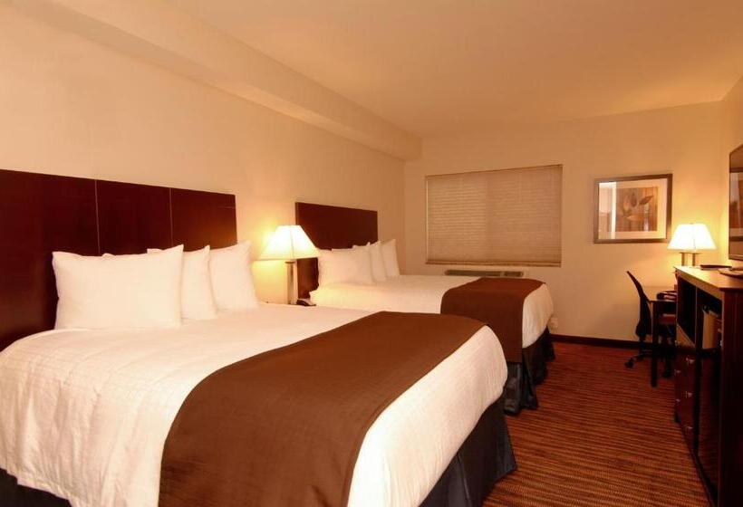 Четырехместный Номер Стандарт, Cobblestone Inn & Suites  Fort Madison