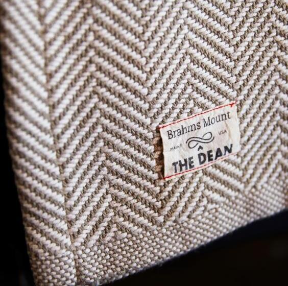 四人标准间, The Dean Hotel, An Ash