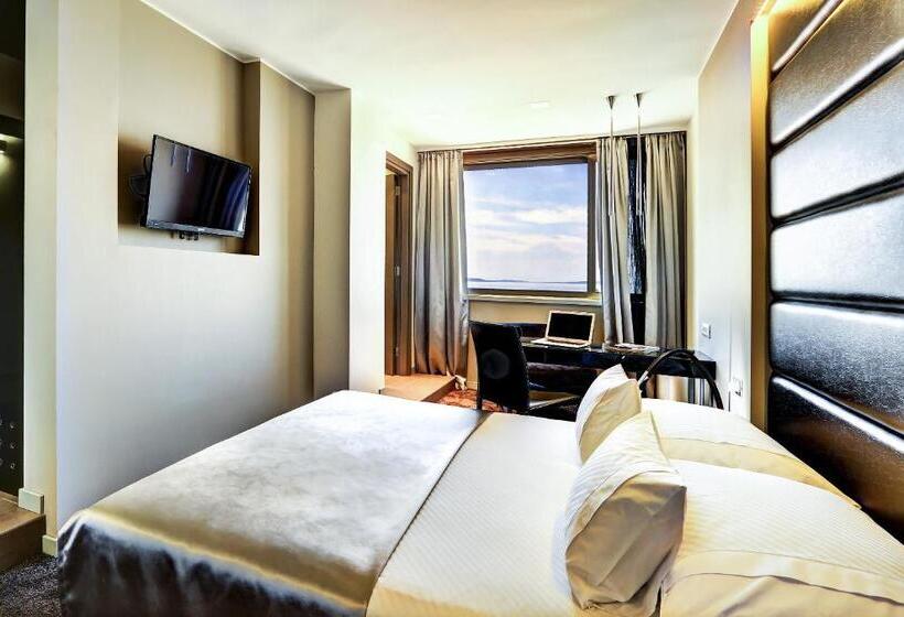 Номер Superior Вид на Море, The View Luxury Rooms
