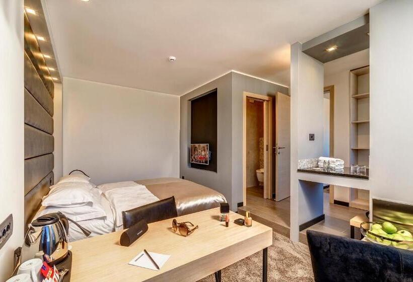 Люкс Вид на Город, The View Luxury Rooms