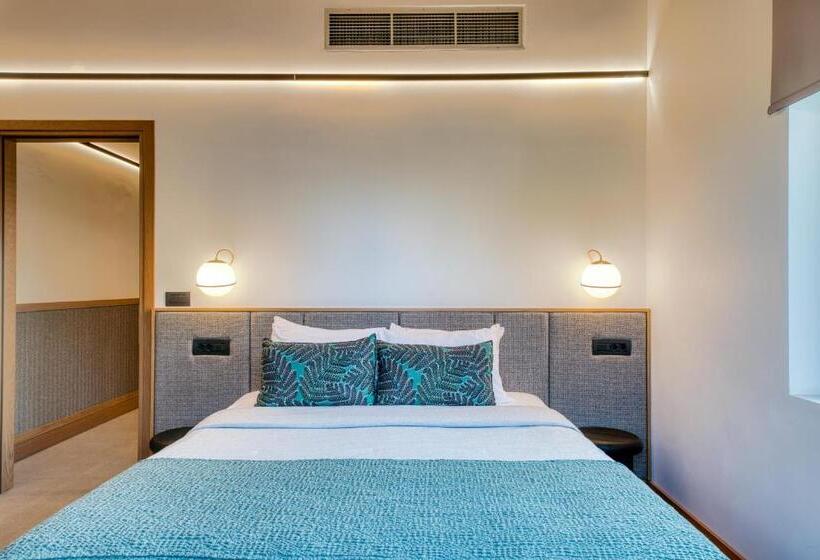 Люкс Повышенной Комфортности, Capital Luxury Suites