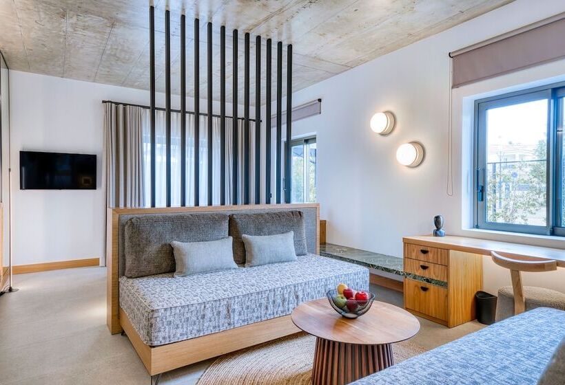 Люкс Повышенной Комфортности, Capital Luxury Suites