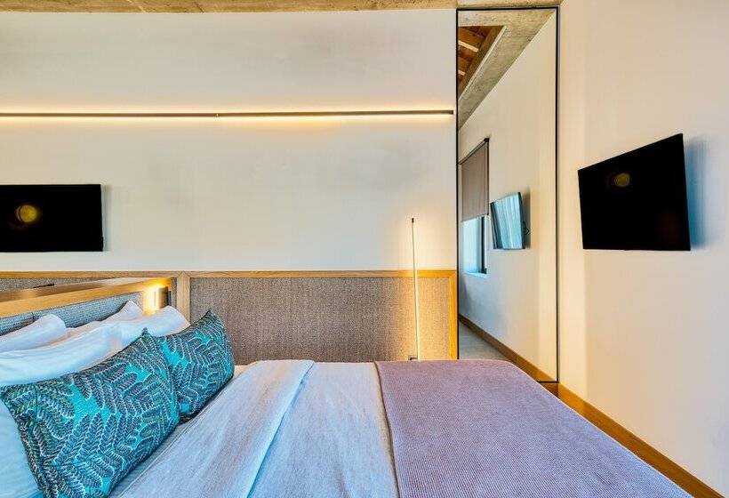 Deluxe люкс с видом, Capital Luxury Suites