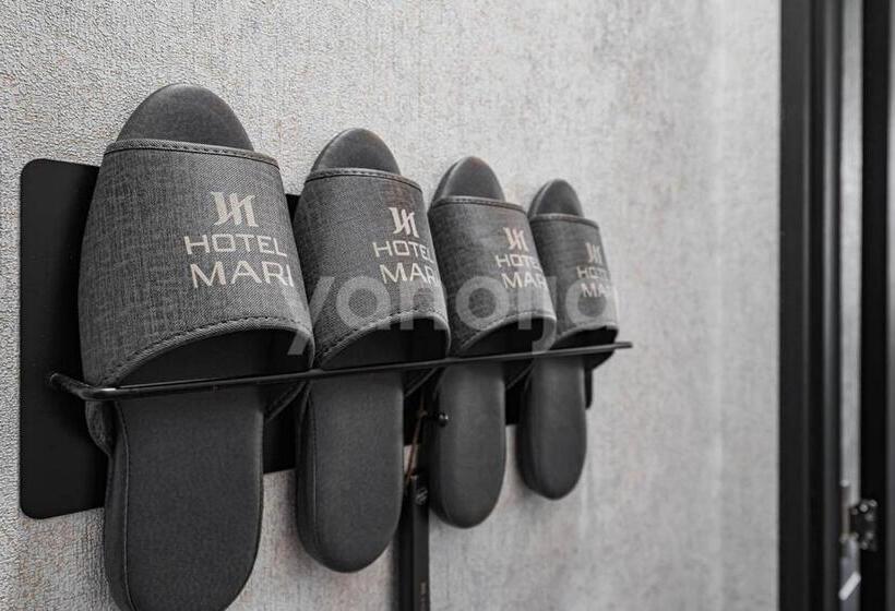 디럭스 룸, Mari