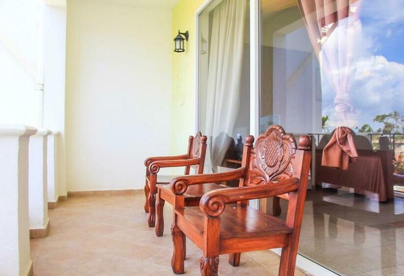 اتاق استاندارد با بالکن, West Bay Colonial
