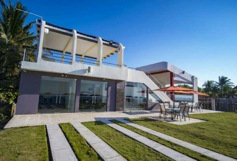اتاق لوکس با تخت بزرگ, Casa Margarita Hotel And Paradise