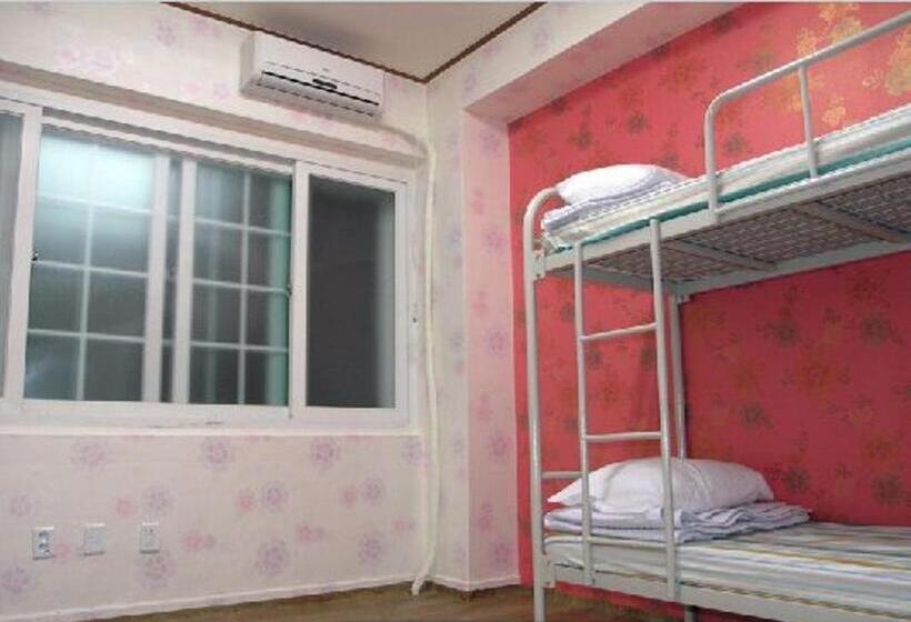 패밀리 룸, Hwaseong Guesthouse