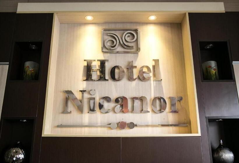 수피리어 룸, Nicanor