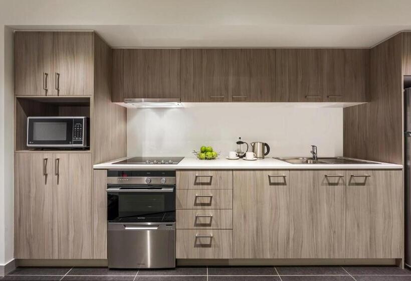 Студия Стандарт, Quest Chatswood
