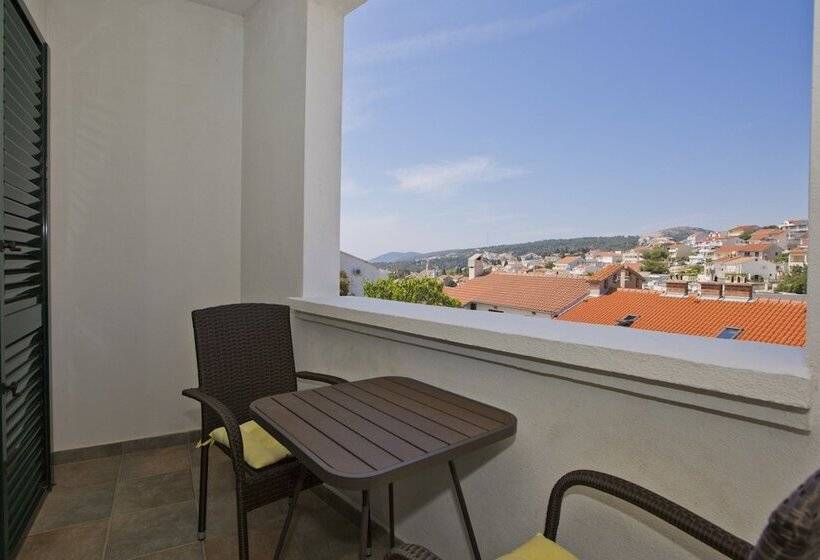 Студия Премиум, Villa Softic
