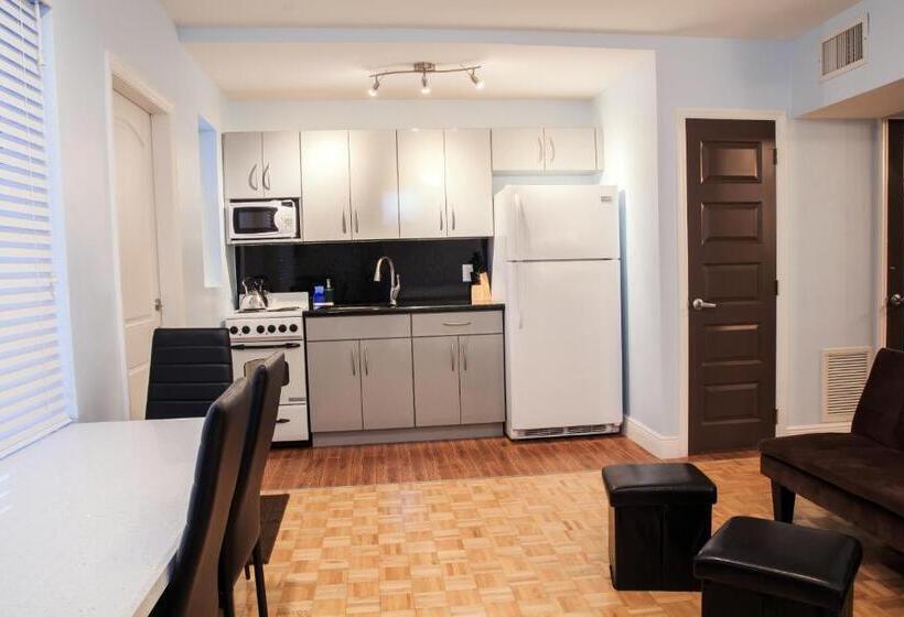 נוף לבריכה, Caribbean Resort Suites