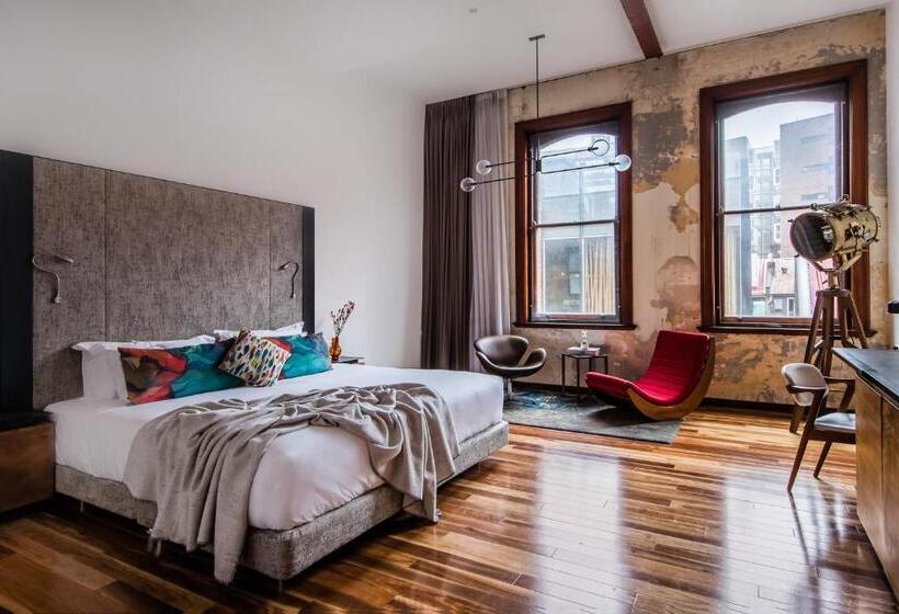 스탠다드 룸 킹사이즈 침대, The Old Clare Hotel, Independent Collection By Evt