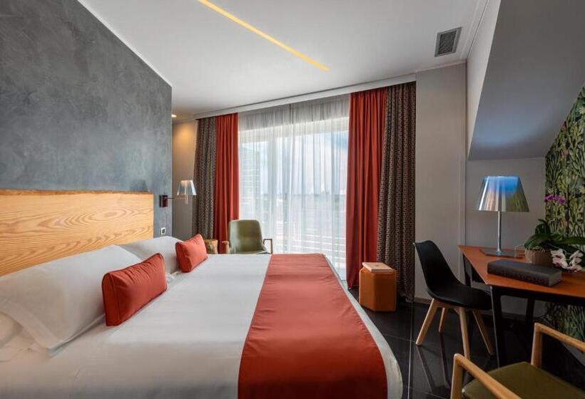 سوییت جونیور با چشم‌انداز استخر, Wellness Spa Hotel Principe Fitalia