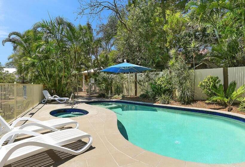 Апартаменты Deluxe 1 Спальня, Chez Noosa Resort Motel