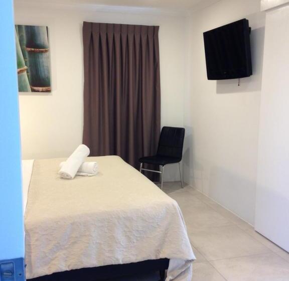 Апартаменты Deluxe 1 Спальня, Chez Noosa Resort Motel