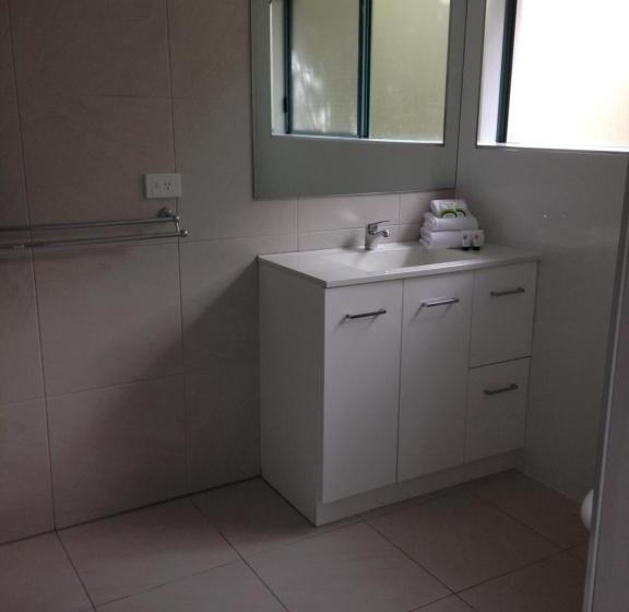 Апартаменты Deluxe 1 Спальня, Chez Noosa Resort Motel