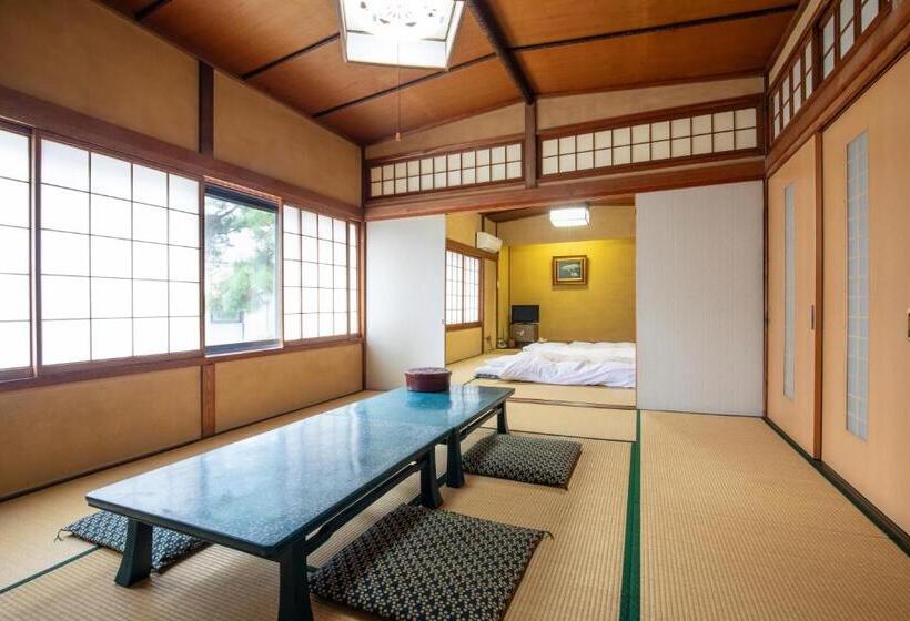 اتاق استاندارد سه تخته با سرویس بهداشتی مشترک, Daibutsu Ryokan