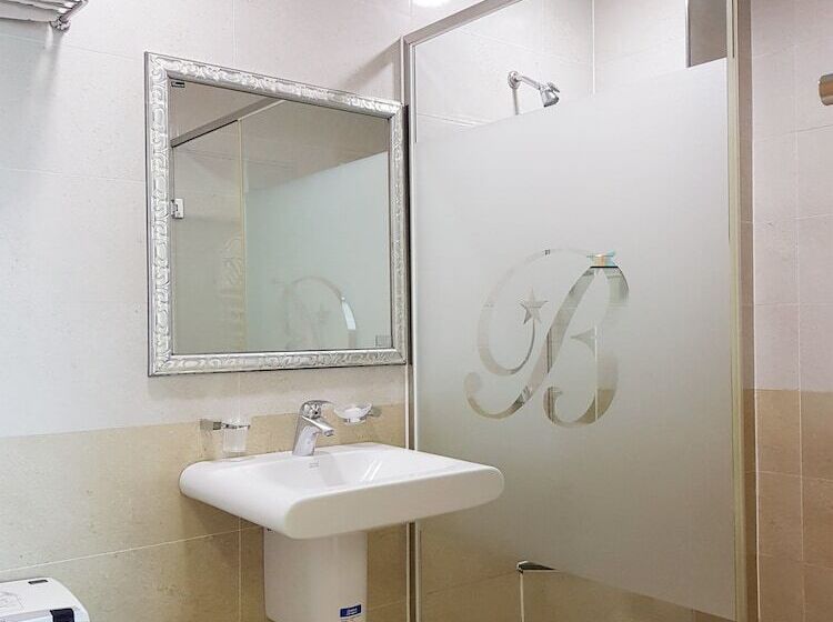 اتاق لوکس با چشم‌انداز دریا, Benikea Hotel Yeosu
