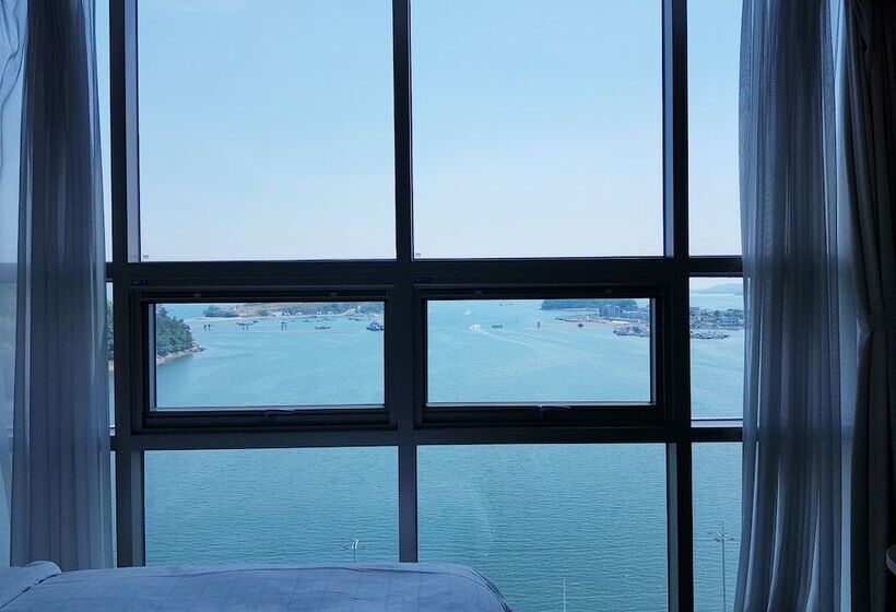 اتاق لوکس با چشم‌انداز دریا, Benikea Hotel Yeosu