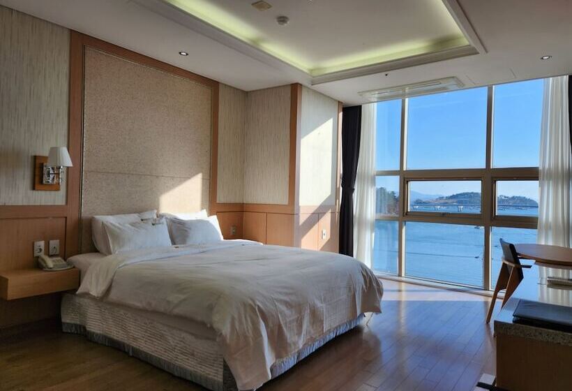 اتاق سوپریور با چشم‌انداز دریا, Benikea Hotel Yeosu