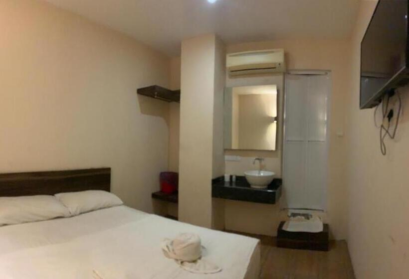 Семейный Номер Deluxe, Newtown Hotel Puchong