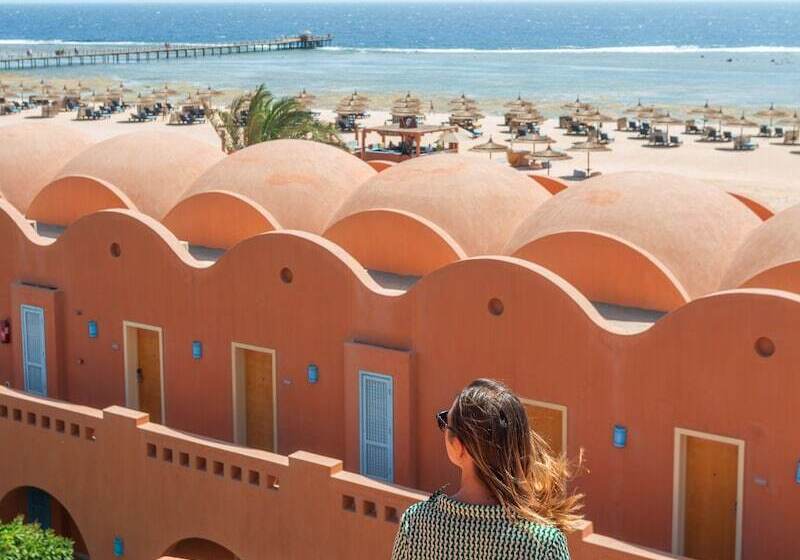 اتاق استاندارد با تخت دوبل, Novotel Marsa Alam Beach Resort