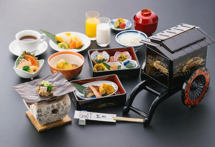 اتاق خانوادگی, Ryokan Asunaro