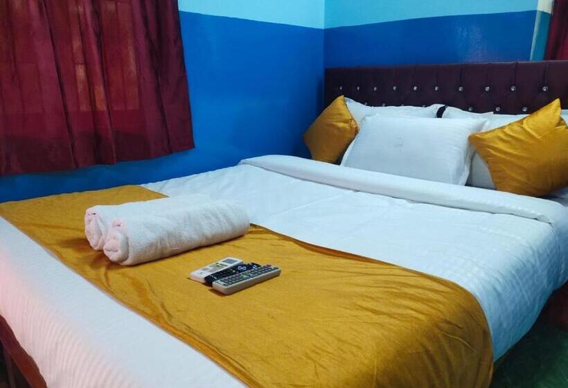 家庭间, Om Baga Residency Inn