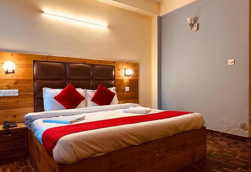 اتاق استاندارد با تخت بزرگ, Kalinga Grand Manali