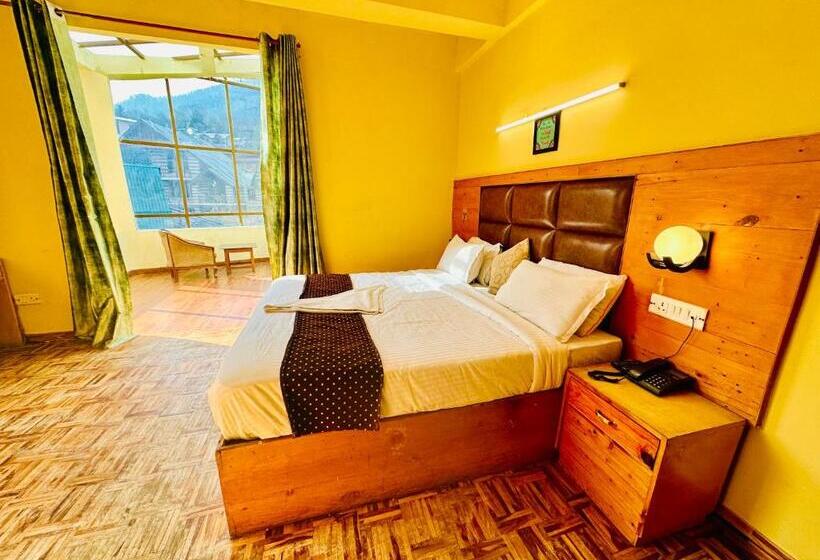 اتاق استاندارد با تخت بزرگ, Kalinga Grand Manali