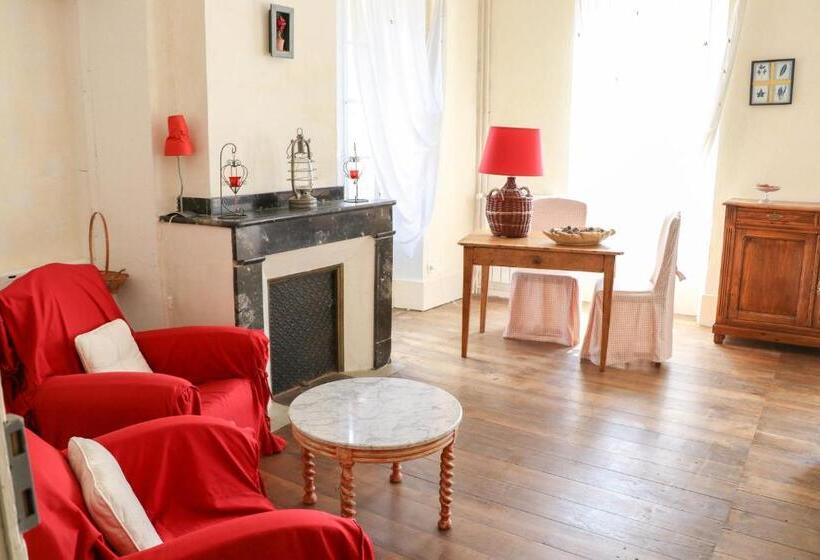 Семейный Номер, Domaine De Marlas   Chambres D Hôtes