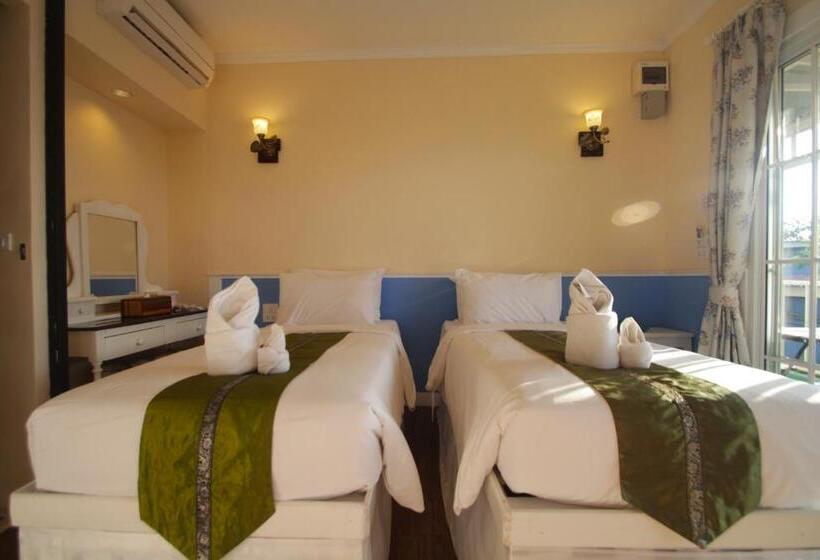اتاق لوکس با چشم‌انداز دریا, Pattaya Paradise Beach Resort