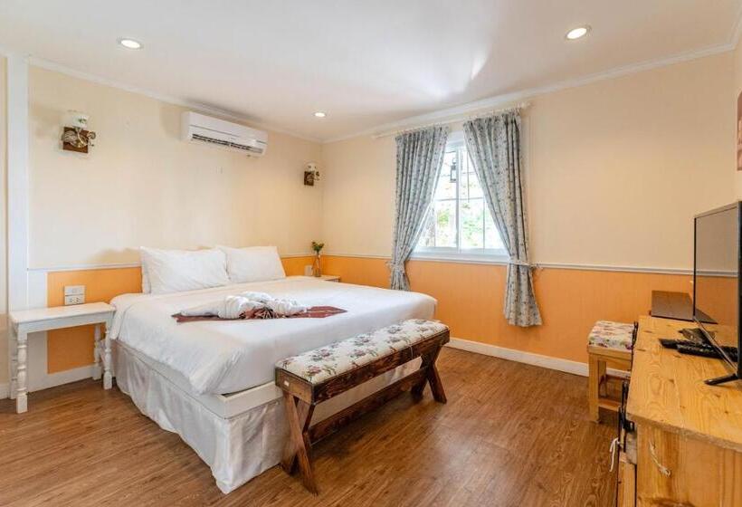 Deluxe Suite Sea View, Pattaya Paradise Beach Resort