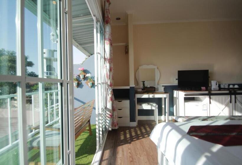 اتاق استاندارد با چشم‌انداز دریا, Pattaya Paradise Beach Resort
