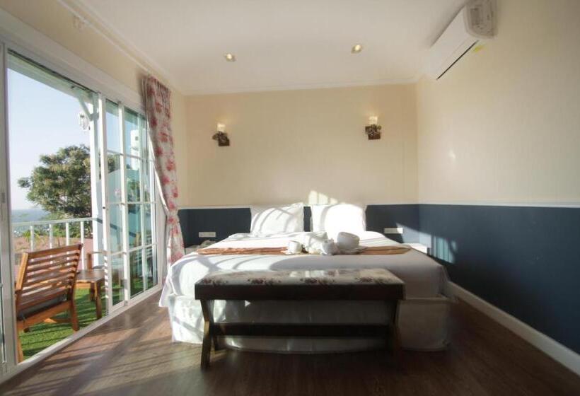 اتاق لوکس با چشم‌انداز دریا, Pattaya Paradise Beach Resort