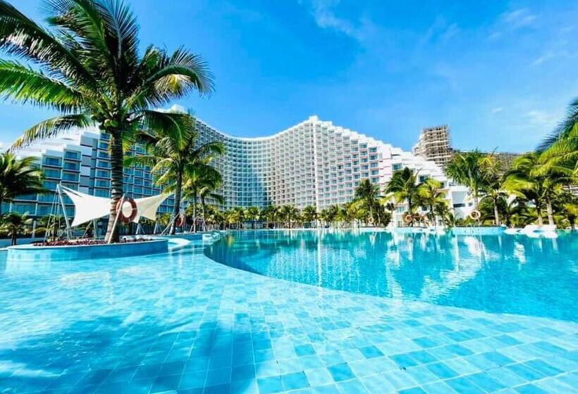 اتاق لوکس, The Sea View Cam Ranh Beach Resort