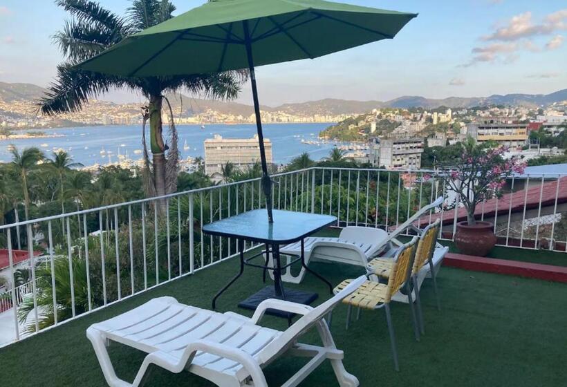 اتاق لوکس با چشم‌انداز دریا, Casa Breizh
